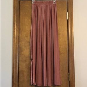 Mauve colored maxi skirt. Forever 21. XS